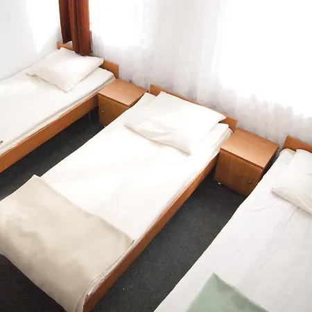 Szarotka&krokus منتزه العطل *