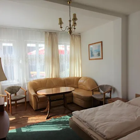 Szarotka&krokus منتزه العطل مينززدرويه